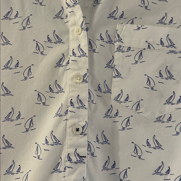 Vineyard Vines Women’s Sailboat Print Shirt - White and Blue - Picture 2 of 5